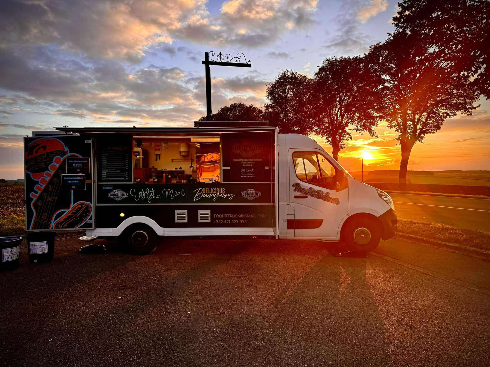 Photo - Food and Blues - Burger